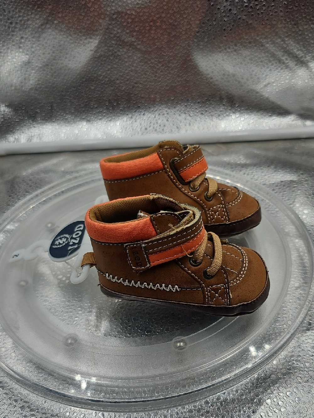 Tan And Brown Izod Shoes Size 2 - Picture 4 of 9